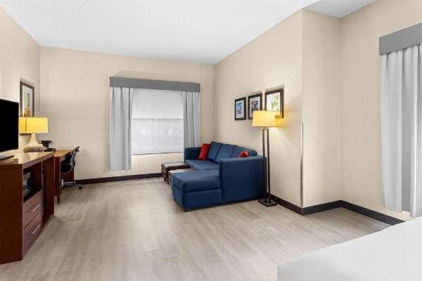 Comfort Suites Grayslake Near Libertyville North image 27