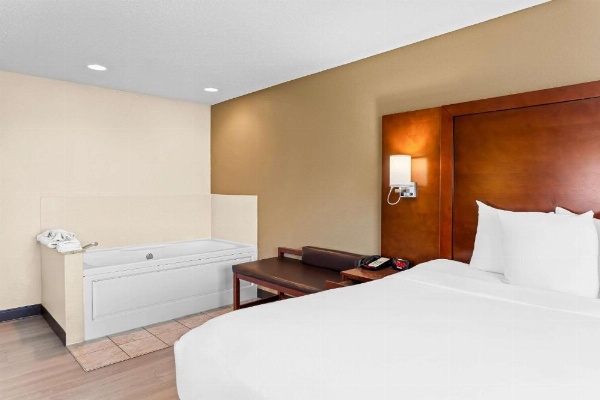 Comfort Suites Grayslake Near Libertyville North image 29