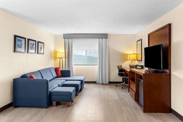 Comfort Suites Grayslake Near Libertyville North image 30